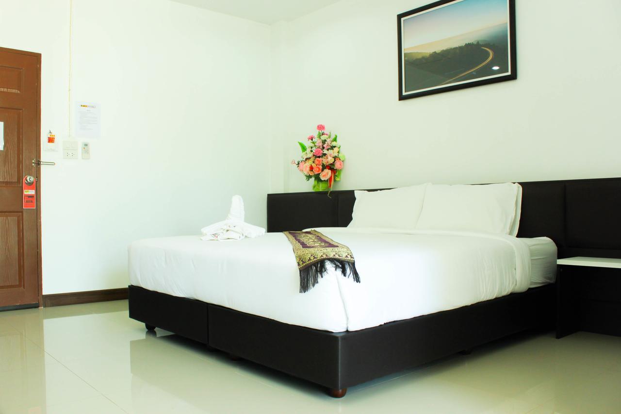 Np Hotel Buriram Dış mekan fotoğraf