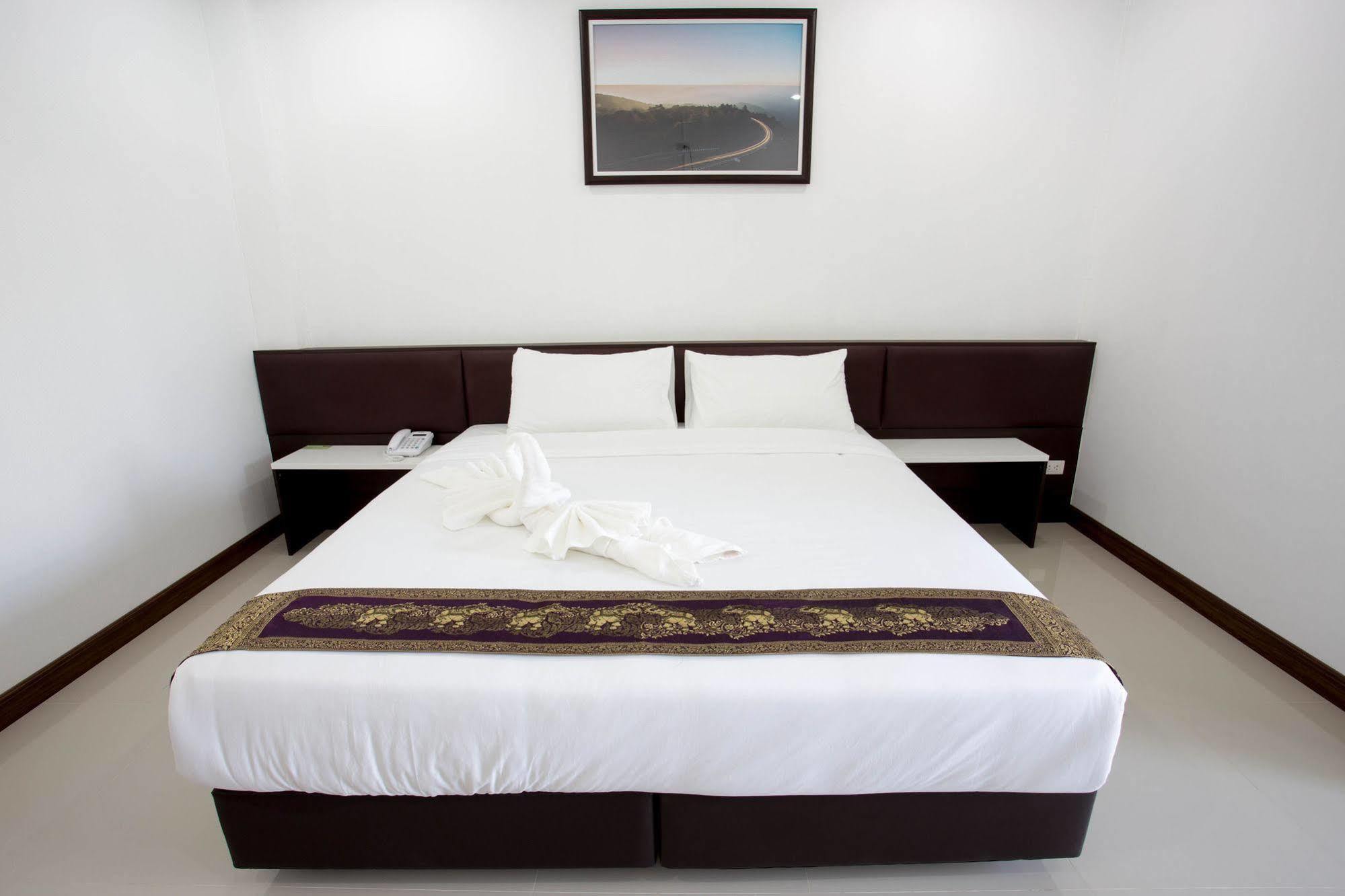 Np Hotel Buriram Dış mekan fotoğraf