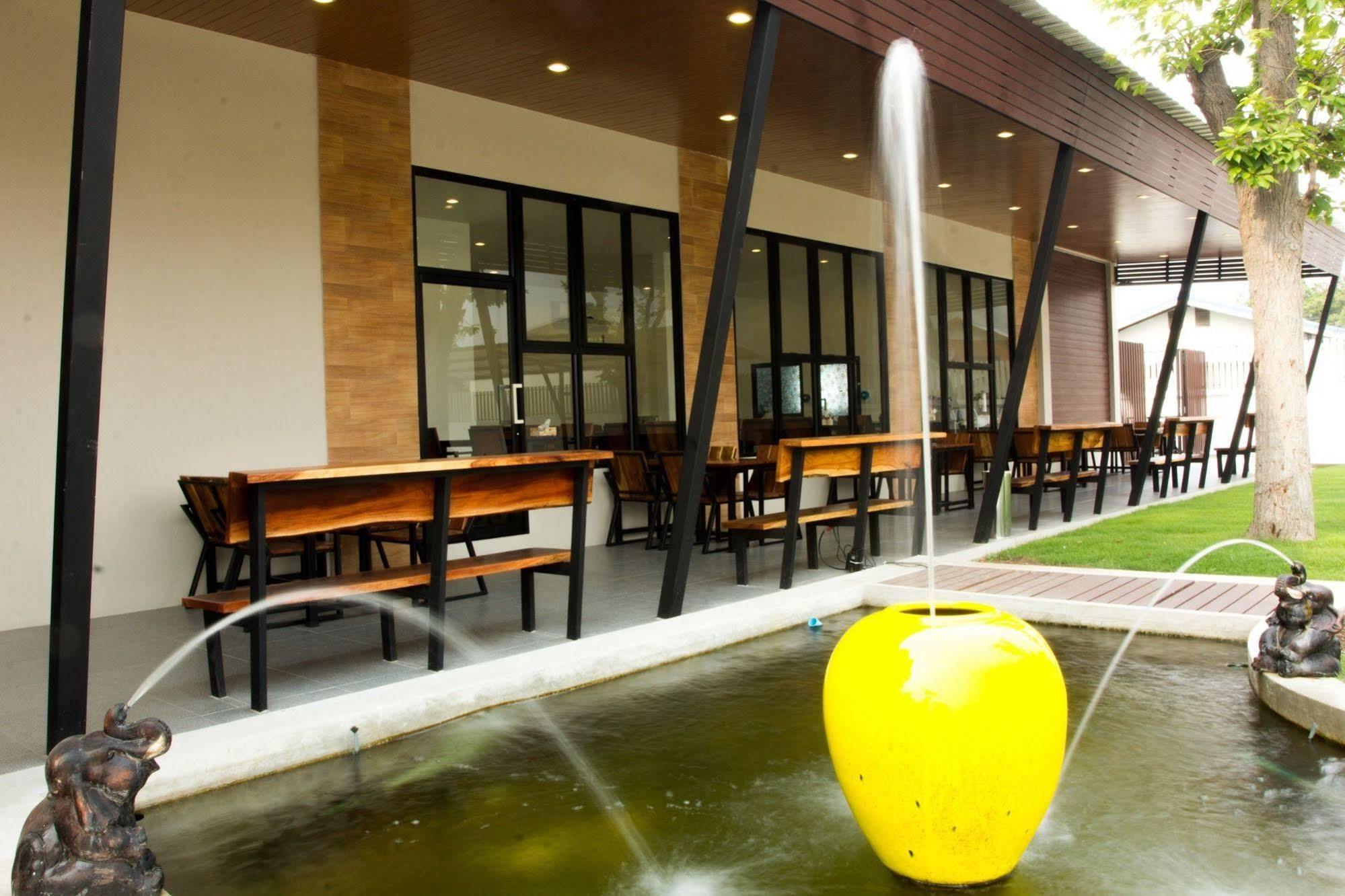 Np Hotel Buriram Dış mekan fotoğraf